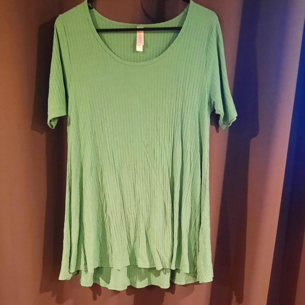 Comfy LuLaRoe Shirt